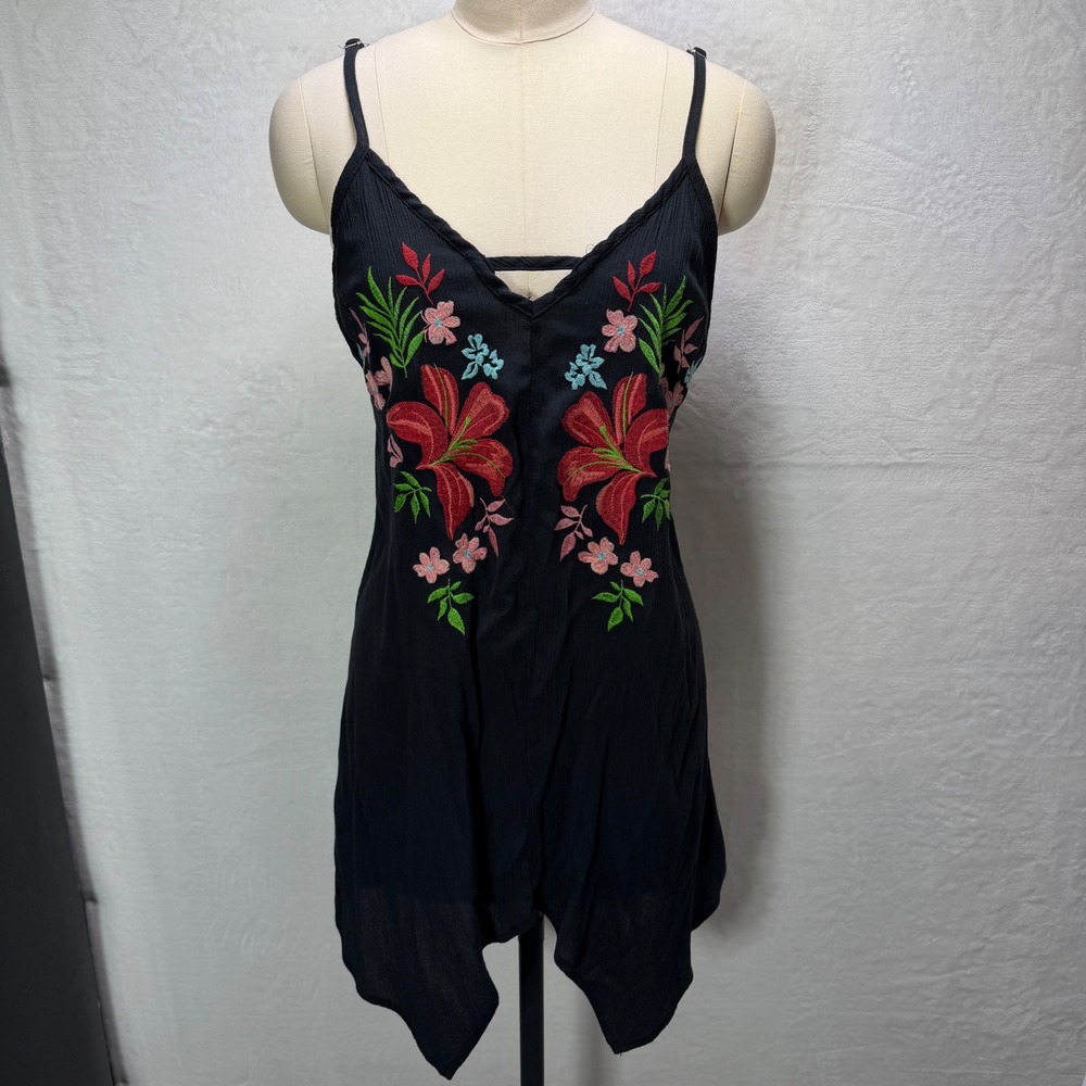 Xhilaration Womens M Black Floral Embroidered Asymmetrical Crepe Dress Tunic Top